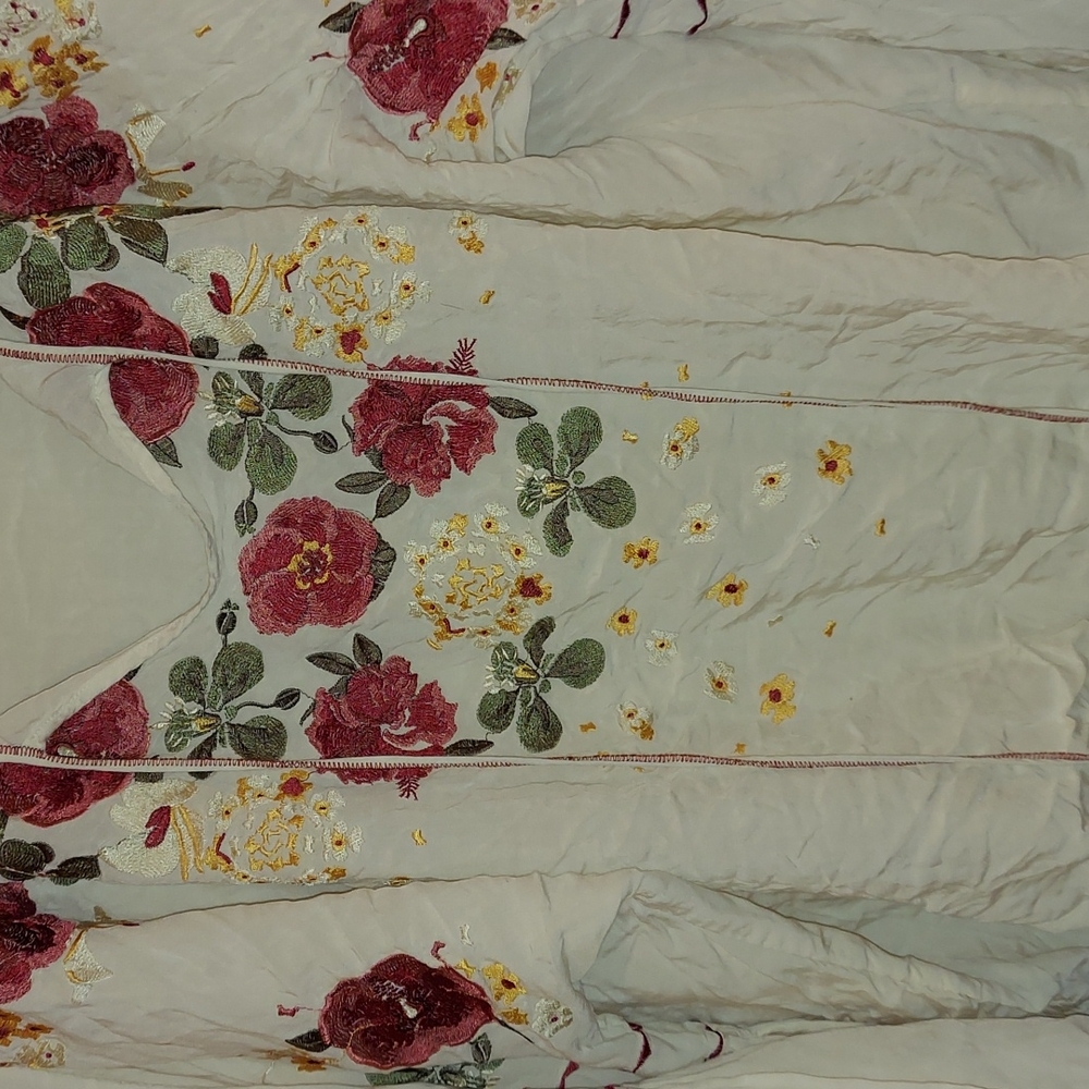 Floral top - Picture 2 of 6